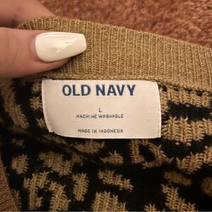 Old navy cheetah print off the shoulder v cut sweater